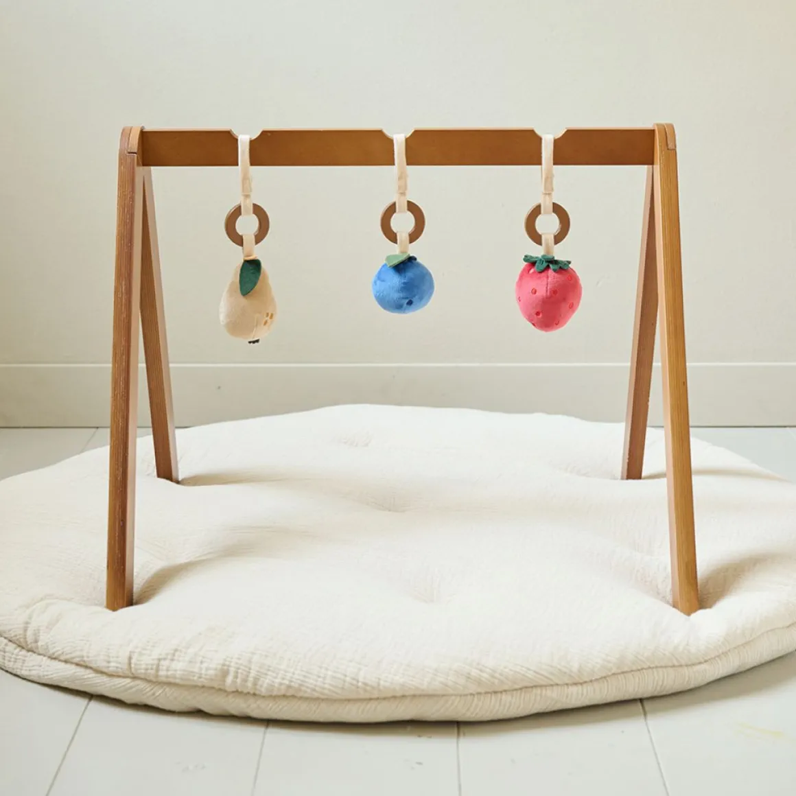 BABYGYM HOUT WALNOOT u00abFRUITu00bb | INCL. ACCESSOIRES