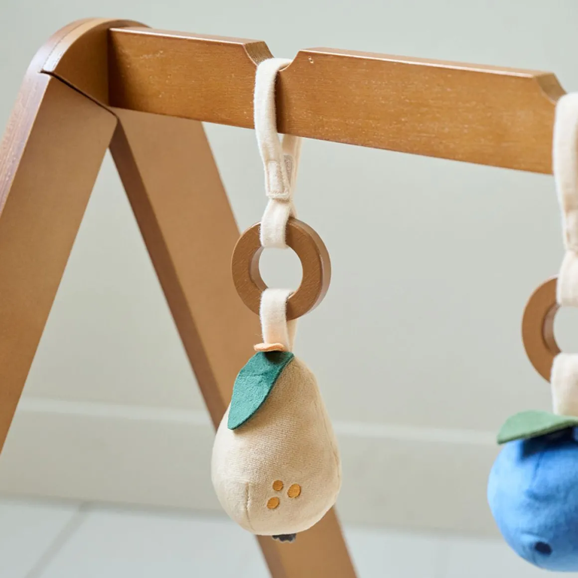 BABYGYM HOUT WALNOOT u00abFRUITu00bb | INCL. ACCESSOIRES