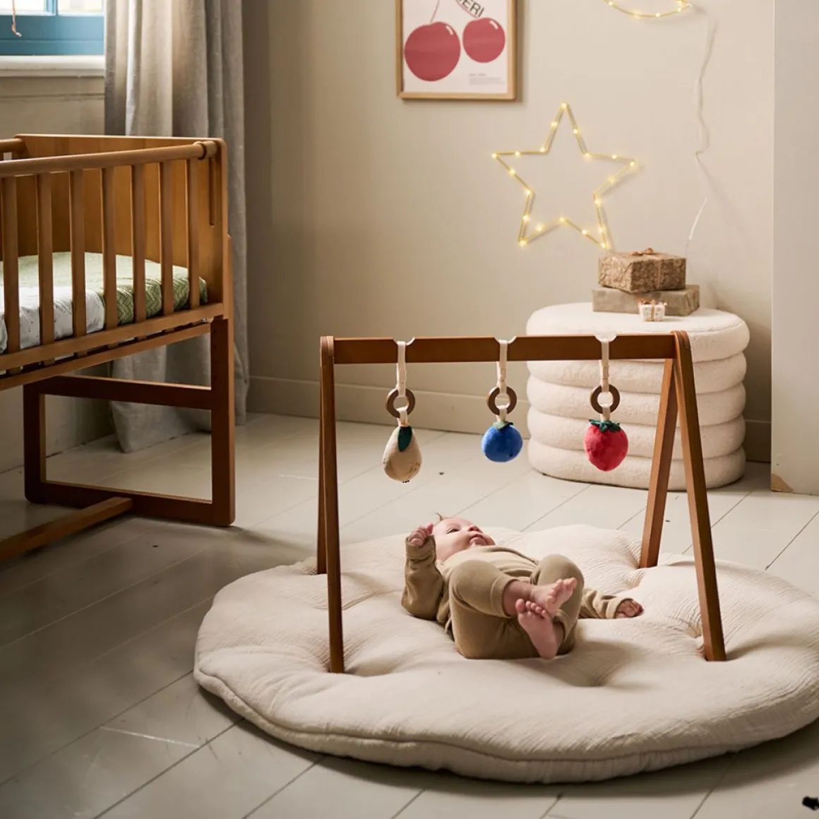 BABYGYM HOUT WALNOOT u00abFRUITu00bb | INCL. ACCESSOIRES