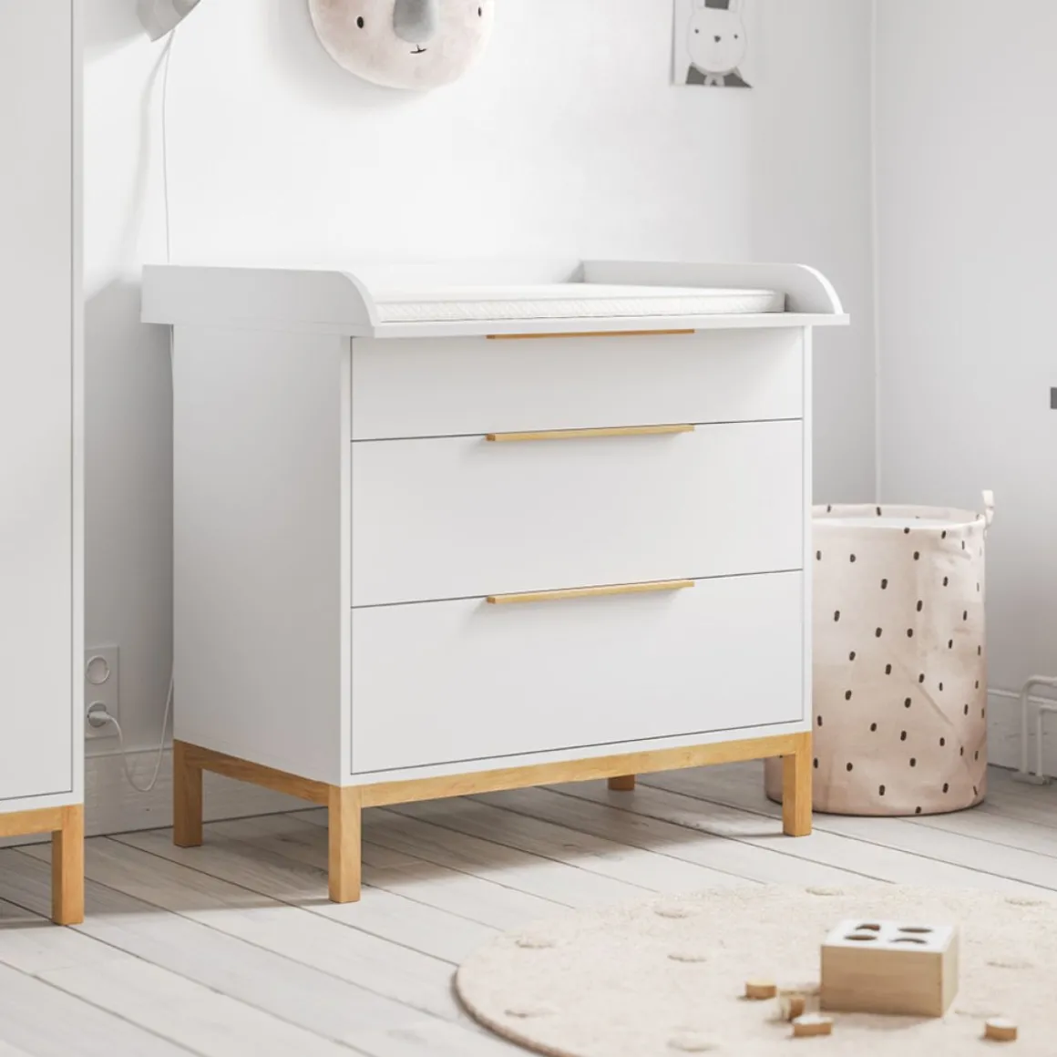 BLADVERGROTER VOOR COMMODE u00abSOIEu00bb | WIT