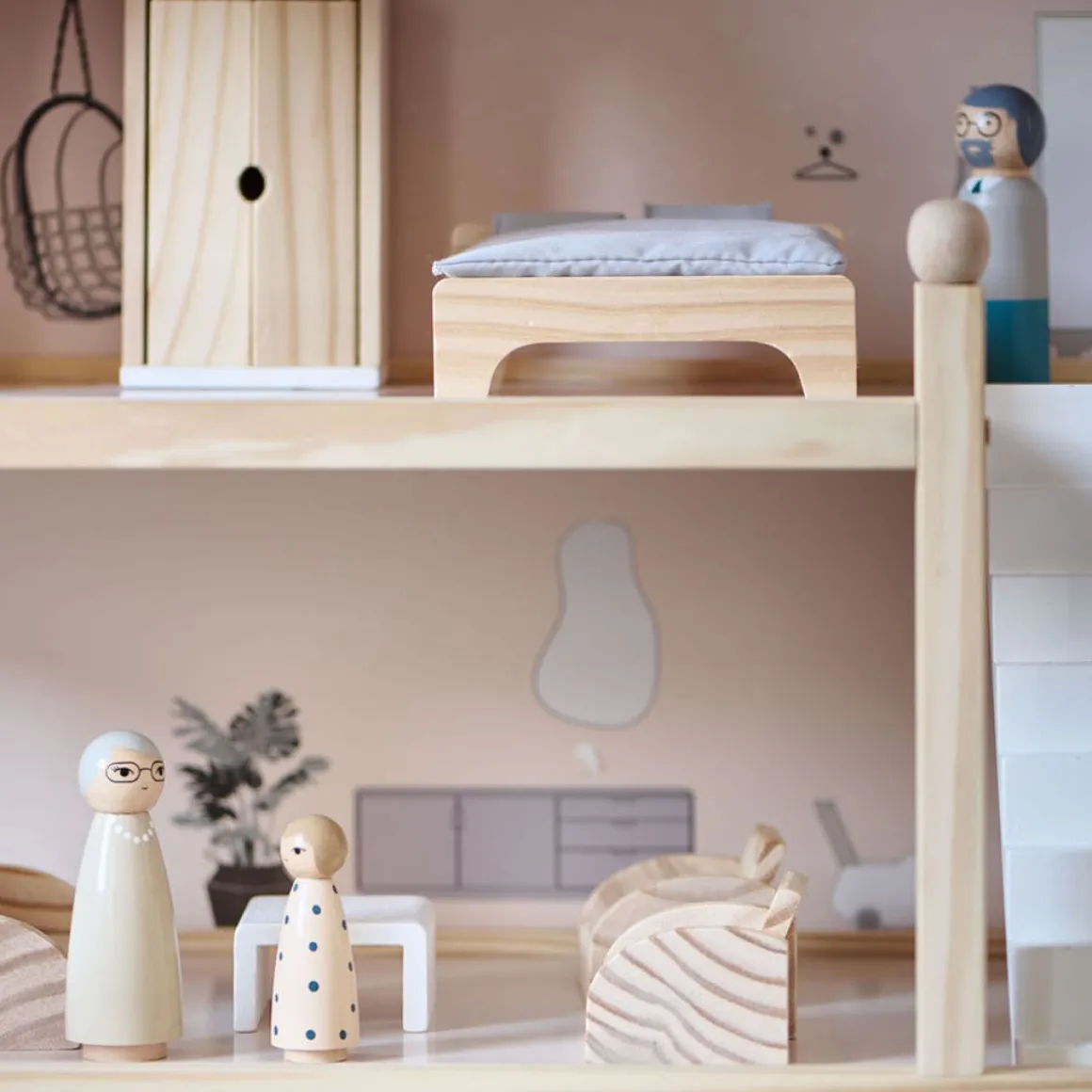 GROOT HOUTEN POPPENHUIS | INCL. POPPENMEUBELS | u00abLA LYONAISEu00bb | 80CM