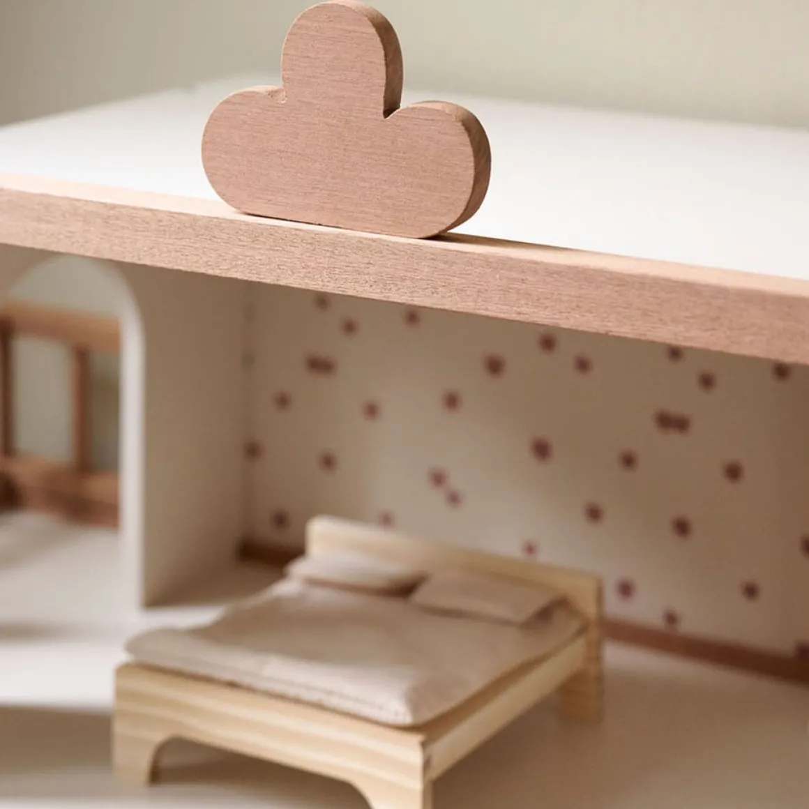 GROOT HOUTEN POPPENHUIS u00abFLEURu00bb | INCL. 19-DELIGE MEUBELSET | 87 cm | BEIGE & WALNOOT