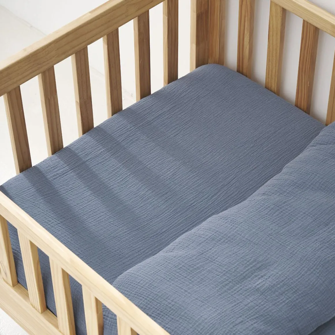 HOESLAKEN 70 X 140 CM | MOUSSELINE KATOEN | DENIMBLAUW