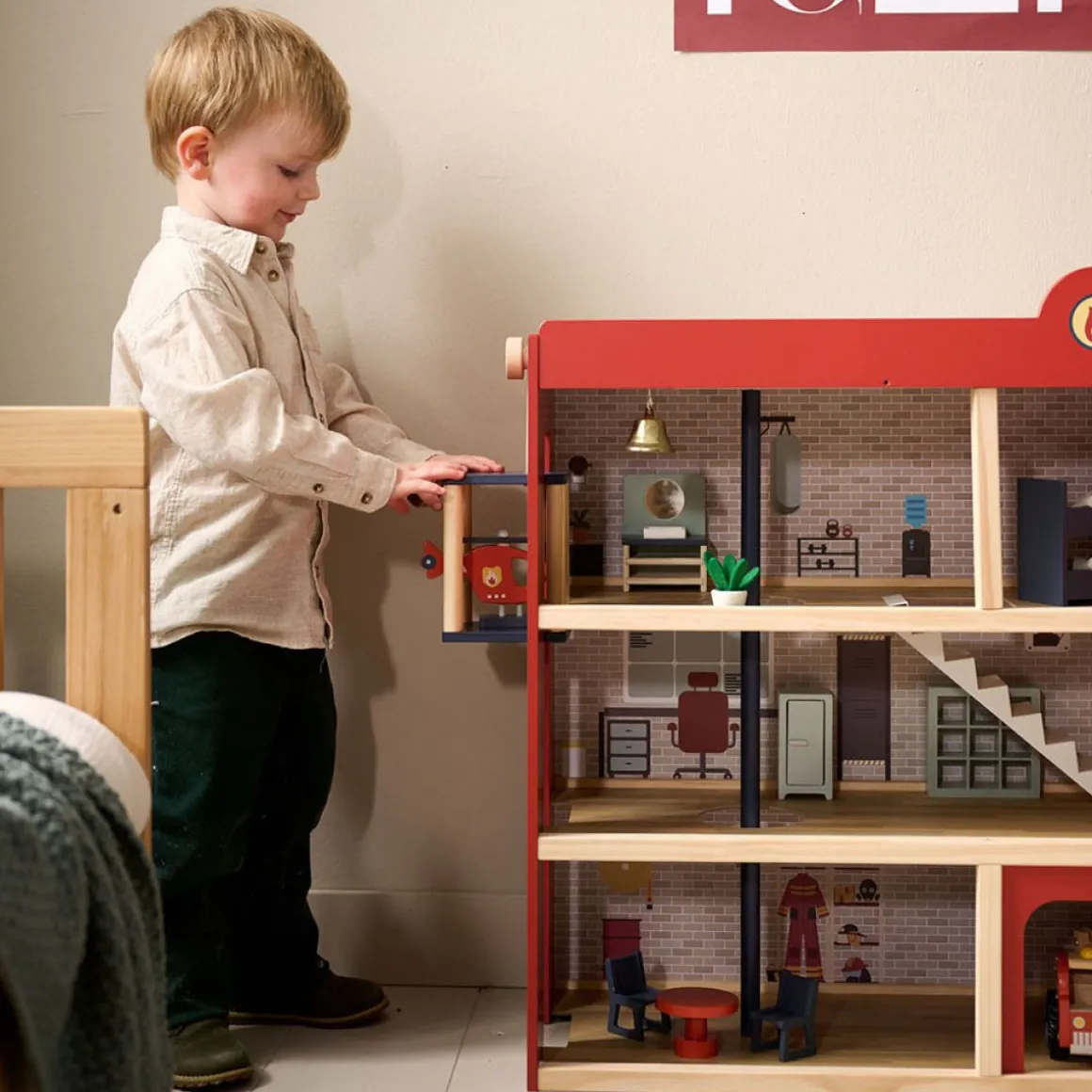 HOUTEN BRANDWEERKAZERNE u00abPOMPIERu00bb | I INCL. 19 ACCESSOIRES | 70 cm | ROOD