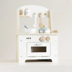 Houten speelgoedkeukentje met 8 accessoires | u00abMa premiu00e8re cuisineu00bb