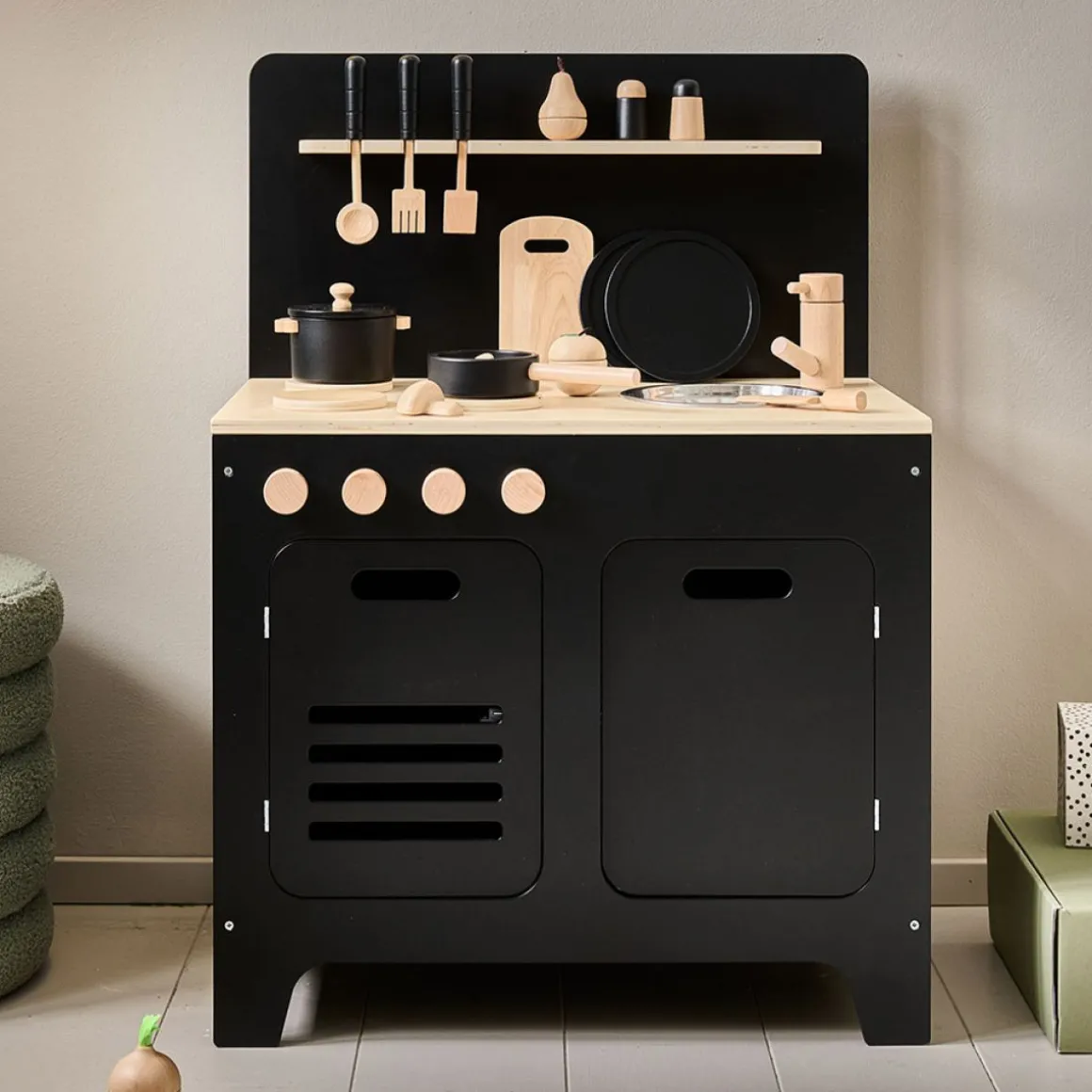 HOUTEN SPEELKEUKEN | u00abMu00dbREu00bb | MET 13-DELIGE KEUKENSET | ZWART