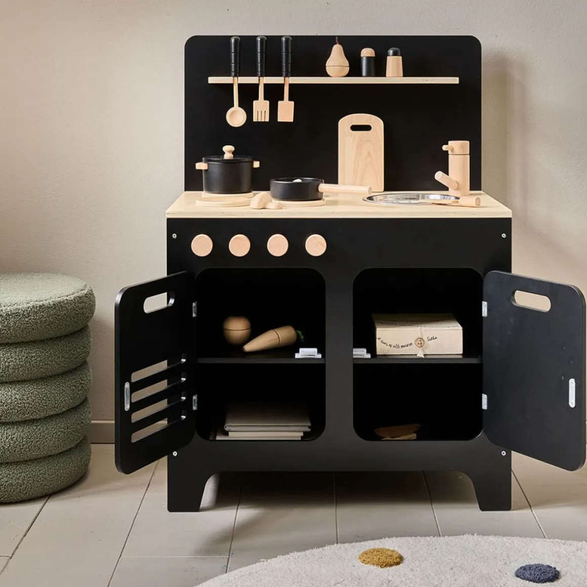 HOUTEN SPEELKEUKEN | u00abMu00dbREu00bb | MET 13-DELIGE KEUKENSET | ZWART