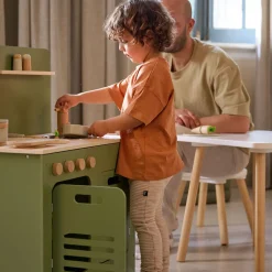 HOUTEN SPEELKEUKEN | u00abOLIVEu00bb | MET 13-DELIGE LICHT GRIJZE KEUKENSET