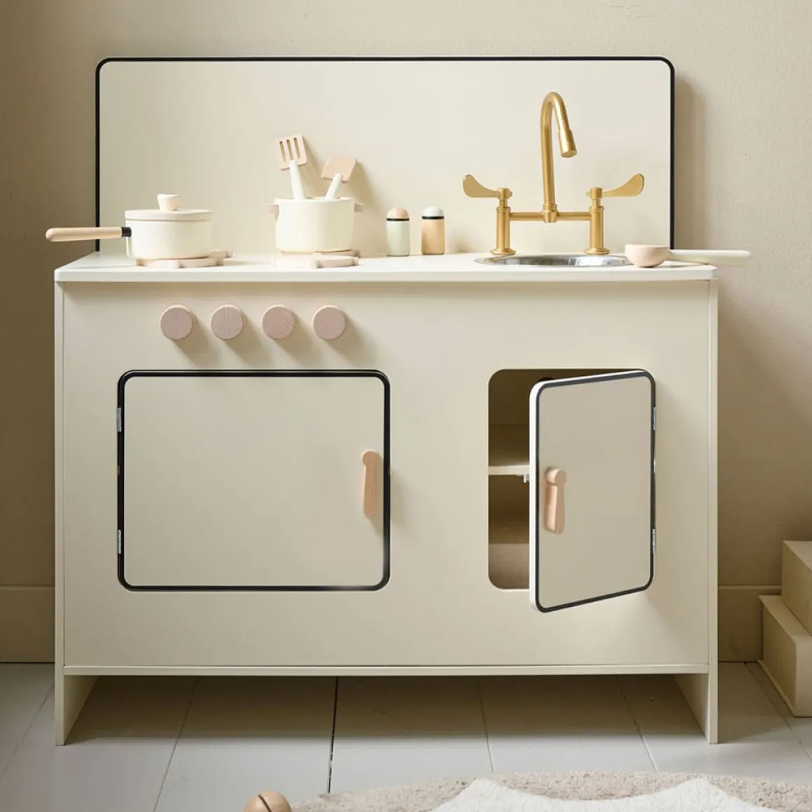 HOUTEN SPEELKEUKEN u00abBERGAMOTEu00bb | INCL. 7 ACCESSOIRES | BEIGE