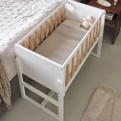 2-IN-1 CO-SLEEPER / AANSCHUIFBEDJE u00abNUAGEu00bb | WIT EN NATUREL