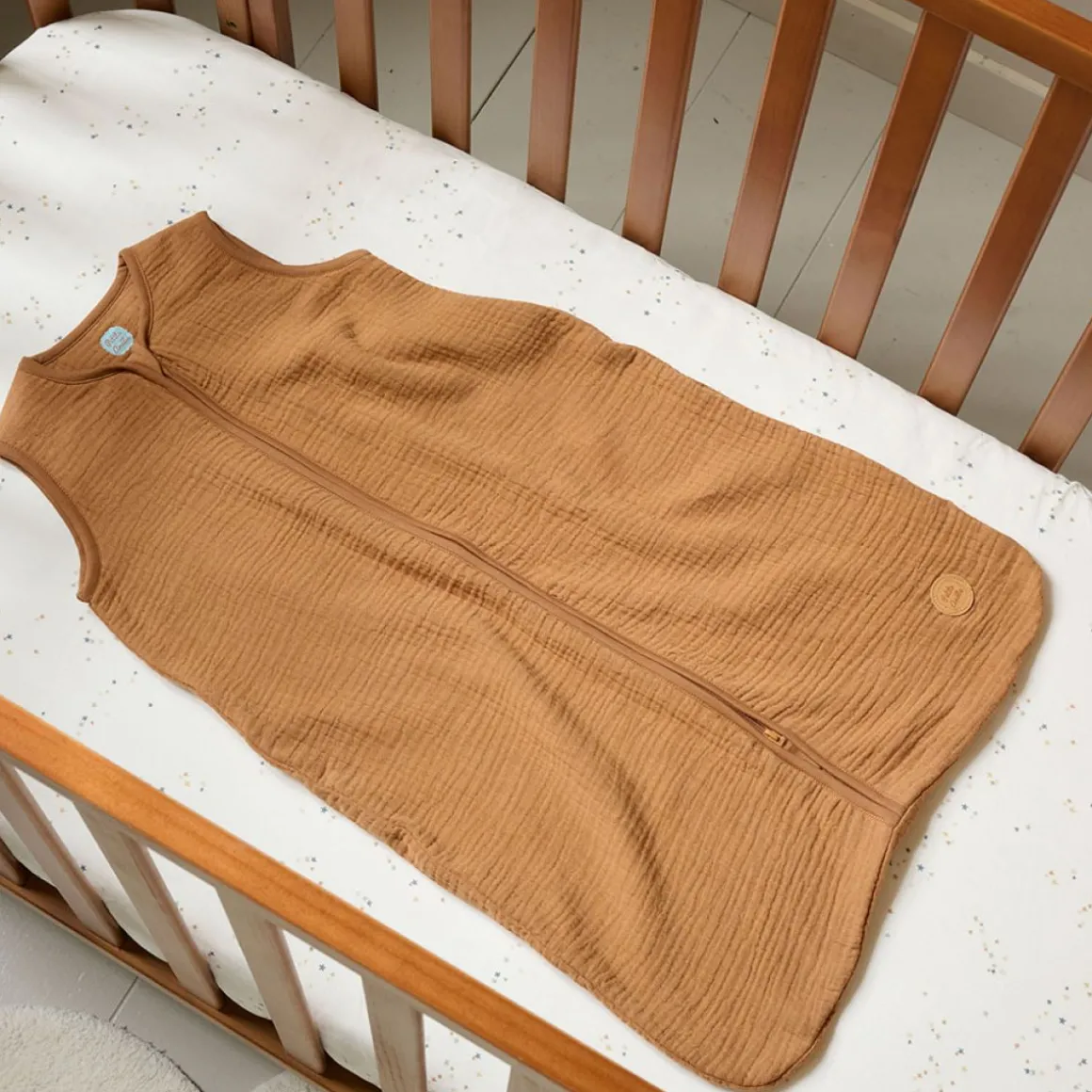 MOUWLOZE MOUSSELINE BABY SLAAPZAK | CARAMEL | 90 CM | 6-18 MAANDEN