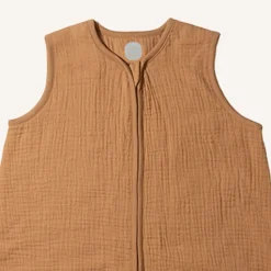 MOUWLOZE MOUSSELINE BABY SLAAPZAK | CARAMEL | 90 CM | 6-18 MAANDEN