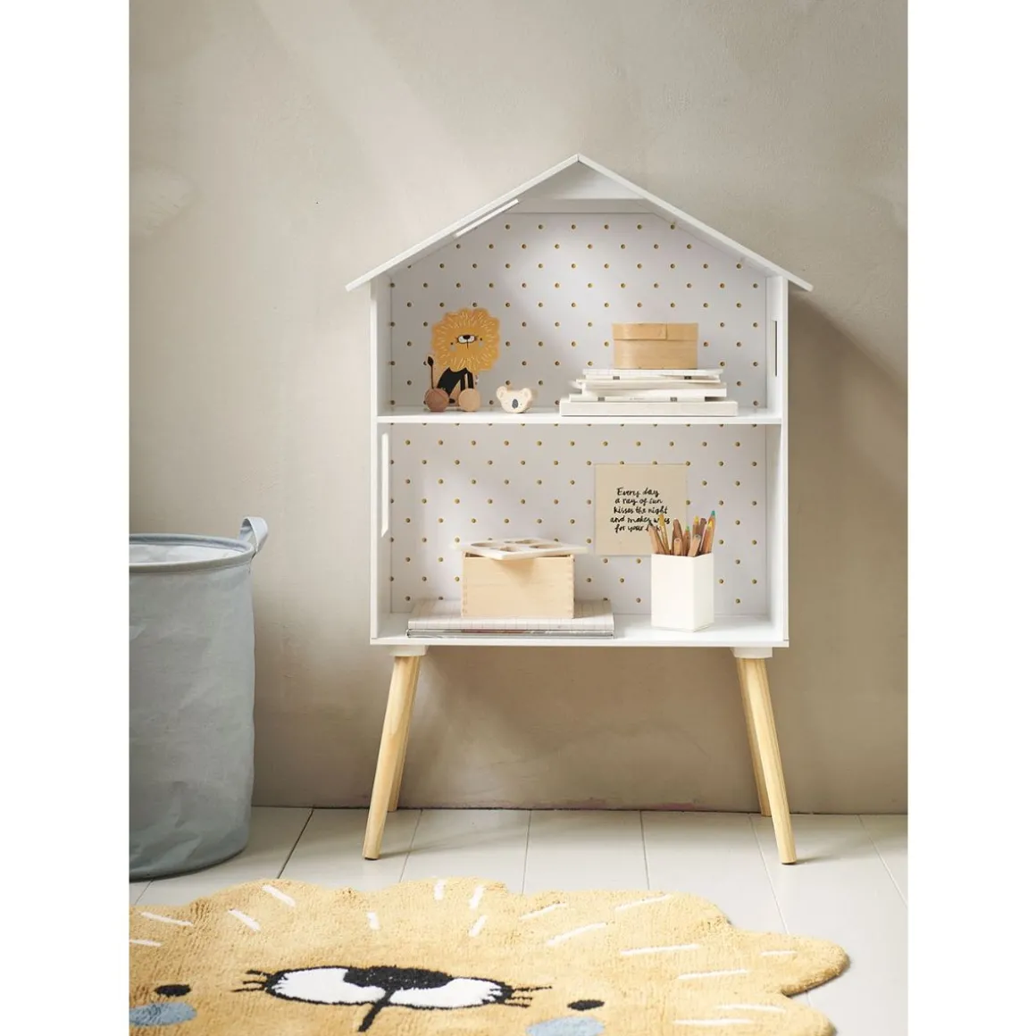 Poppenhuis / wandrek uit hout voor kinderkamer (excl. accessoires)