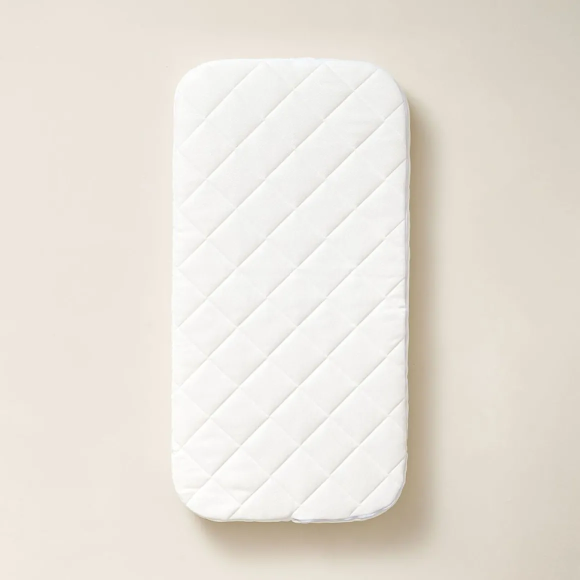 SCHUIMMATRAS MET RONDE HOEKEN VOOR u00abCOCOONu00bb PEUTERBED 70 X 140 CM
