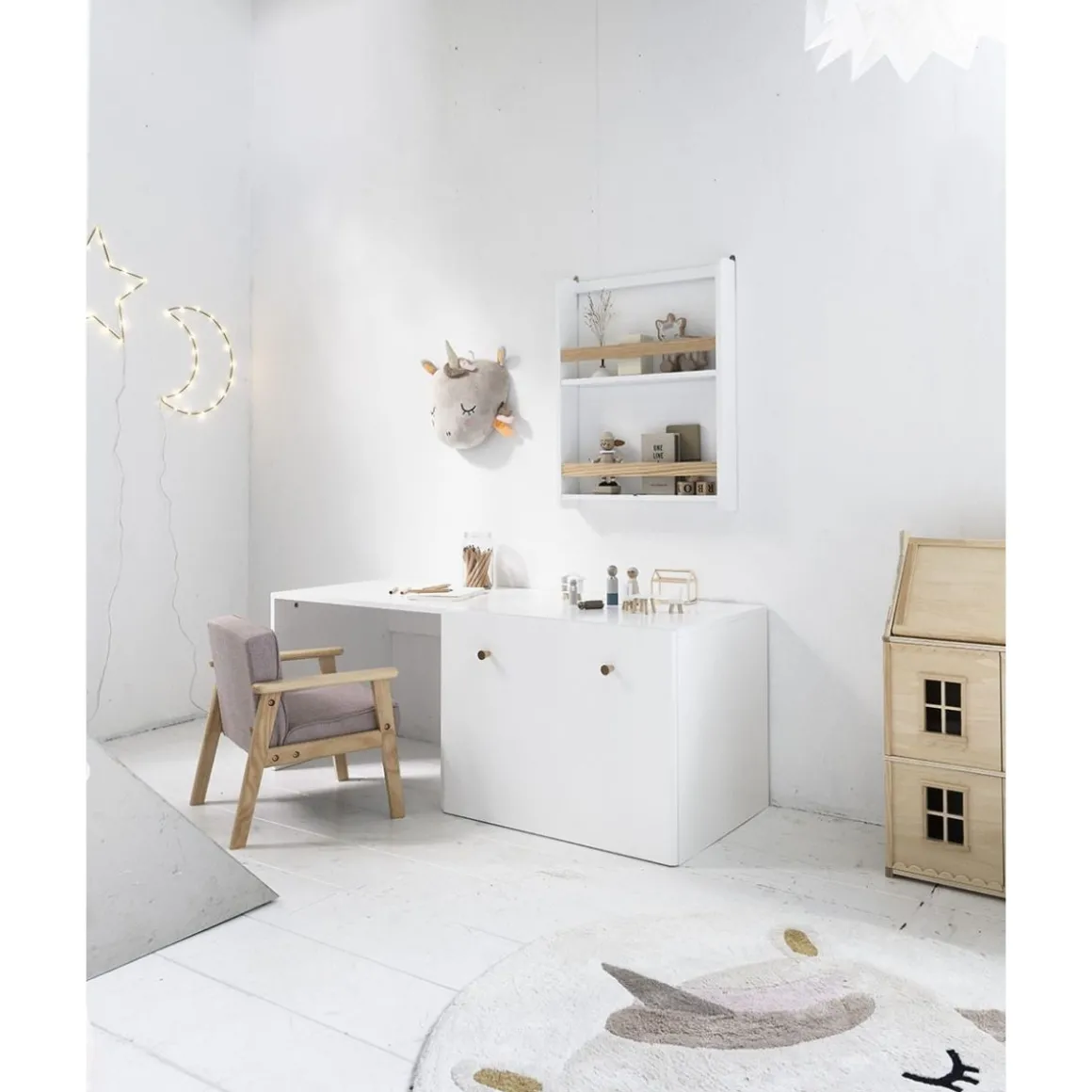 Wandrek babykamer / kinderkamer wit met naturel hout u00abBrise/Ceriseu00bb